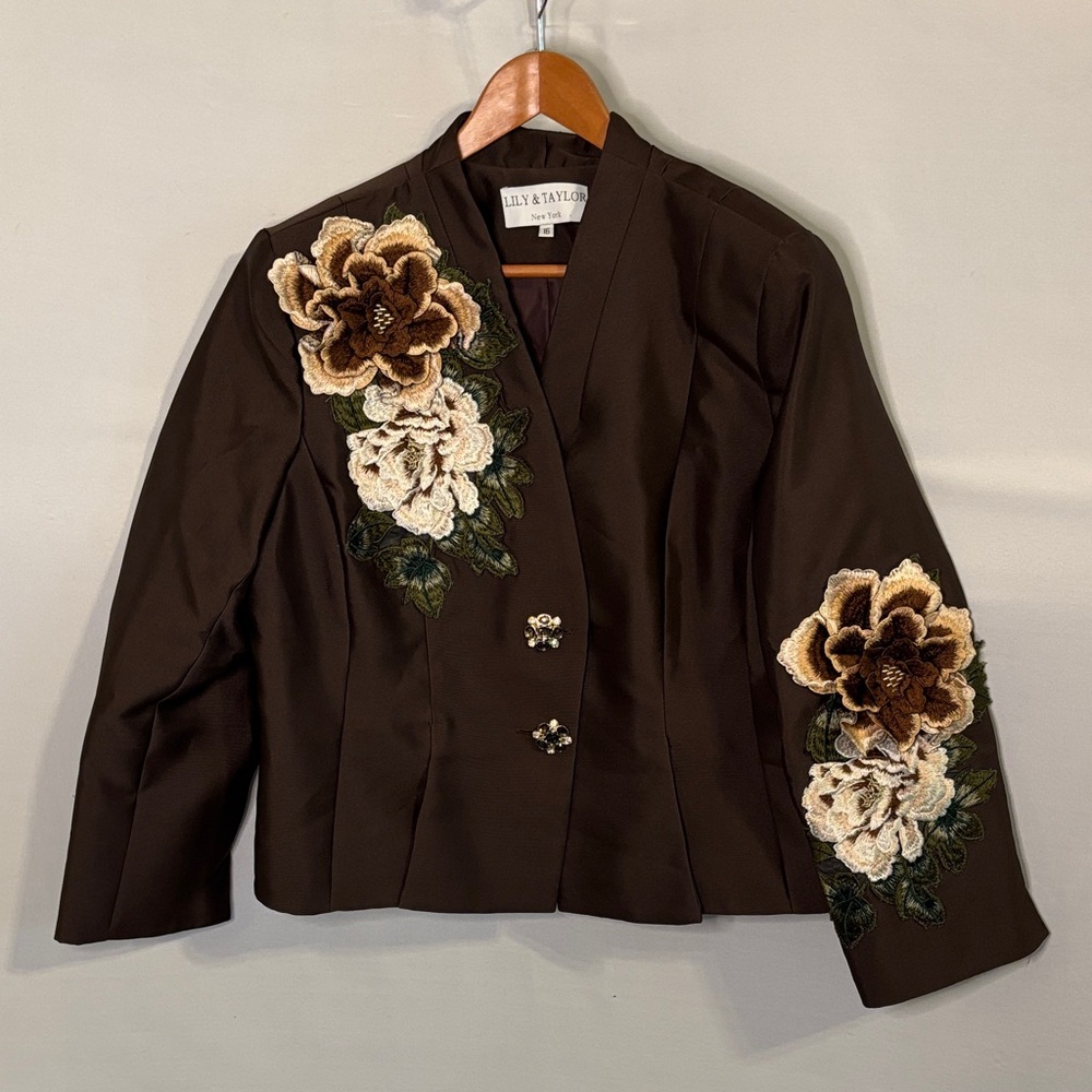 Lily & Taylor Brown Floral Applique Suit Jacket Blazer Size 16